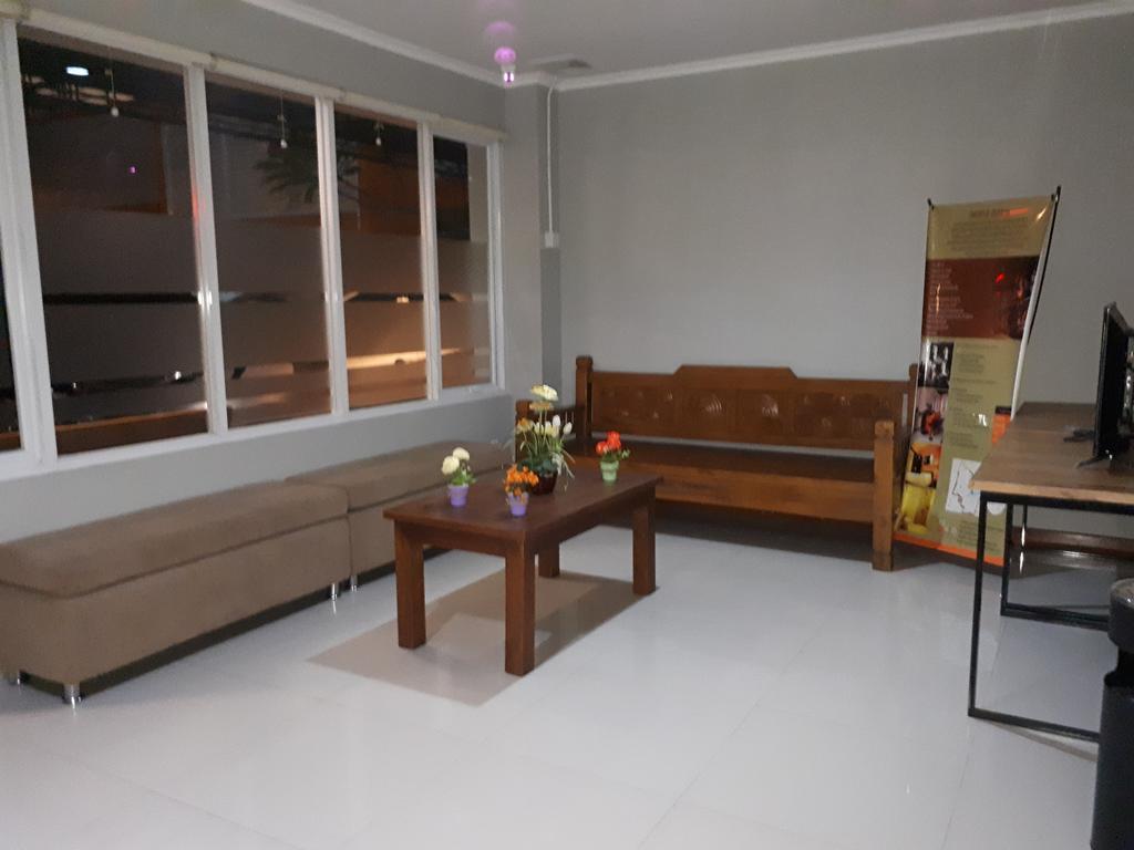 Melody Guest House Cilegon Eksteriør billede